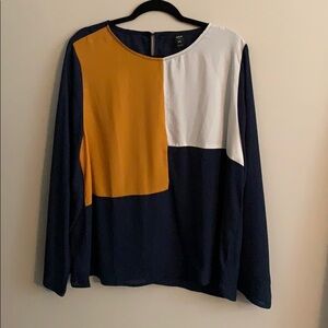 SHEIN Plus Keyhole Back Chiffon Top